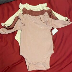 3 pieces Gap Onesies 100% cotton